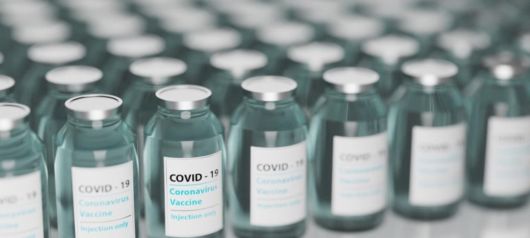 Stratégie de vaccination COVID-19 : les sages-femmes autorisées à vacciner